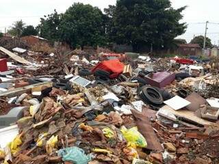 Foram detectados mais de 1,6 mil depósitos de lixo na região do Anhanduizinho (Foto: Divulgação/PMCG)