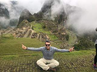 Firmo Henrique Alves em Machu Picchu, no alto da Cordilheira dos Andes, no Peru, um lugar emblemático (Foto: Arquivo pessoal)
