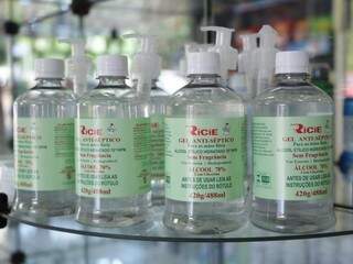 Em Campo Grande, &aacute;lcool em gel custa de R$ 4,60 a R$ 26,40