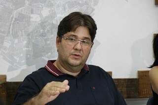 Secret&aacute;rio lembra que &quot;preocupa&ccedil;&atilde;o agora &eacute; com idosos&quot;