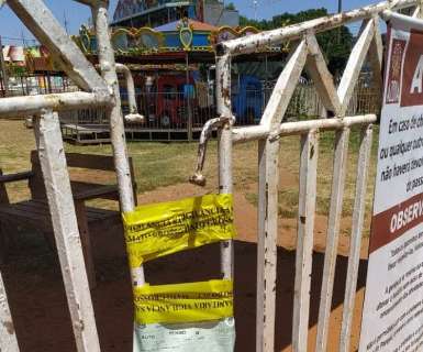 Em 1&ordm; ato, comit&ecirc; da fronteira contra v&iacute;rus interdita parque de divers&otilde;es