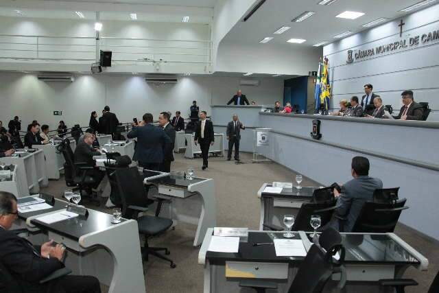 Vereadores se re&uacute;nem para definir sobre manuten&ccedil;&atilde;o de sess&otilde;es na C&acirc;mara