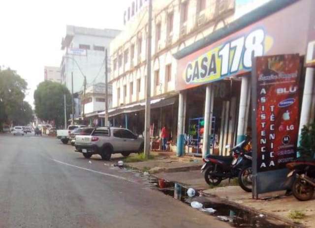 Shopping China e lojas de importados fecham por tempo indeterminado na fronteira
