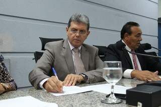 Presidente da Câmara, o vereador João Rocha (PSDB), durante sessão (Foto: Divulgação/CMCG)