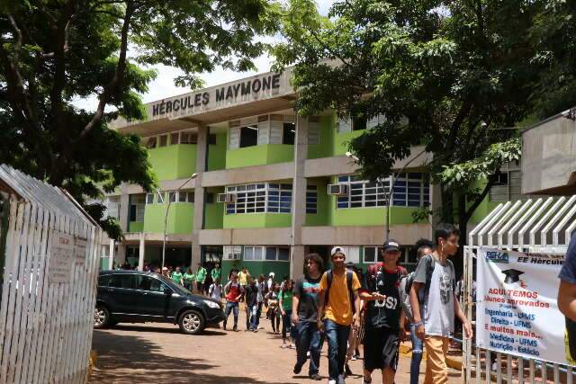 Escolas estaduais t&ecirc;m aulas suspensas por 15 dias, a partir de 23 de mar&ccedil;o