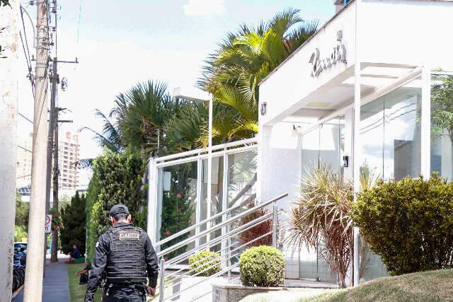 Em buscas, Omert&agrave; 2 achou rev&oacute;lver, espingarda calibre 12 e muni&ccedil;&otilde;es de fuzil