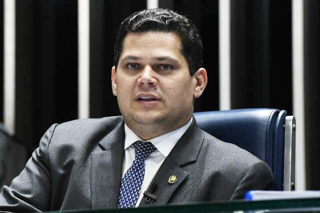 Depois de Nelsinho, presidente do senado testa positivo para coronav&iacute;rus