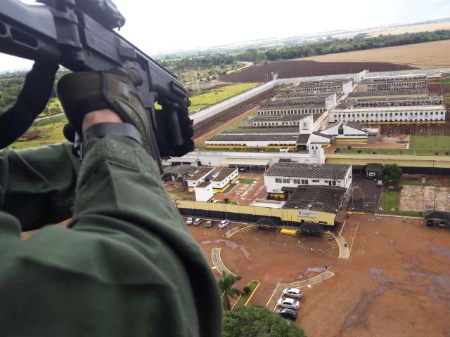 Seguran&ccedil;a P&uacute;blica usa helic&oacute;ptero para monitorar pres&iacute;dios de MS