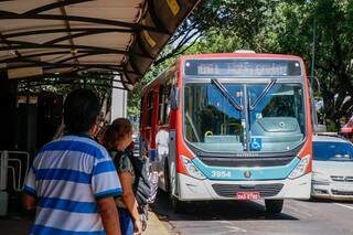Prefeito pediu mais ônibus nas ruas até suspensão das aulas no Estado (Foto: Henrique Kawaminami)