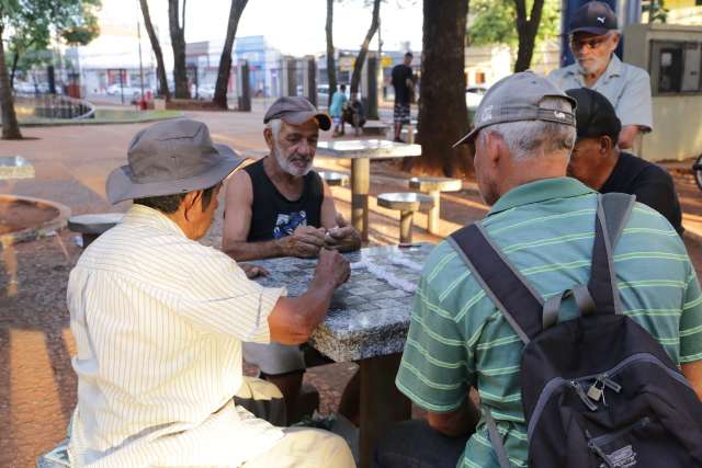 &quot;N&atilde;o saiam &agrave;s ruas&quot;, apela Marquinhos Trad &agrave;s pessoas com mais de 60 anos