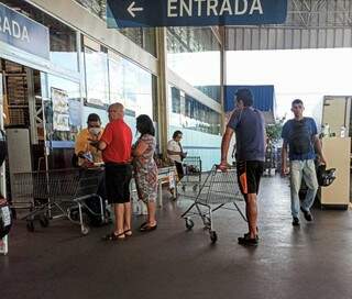 Precisa comprar? V&aacute; sozinho ao supermercado