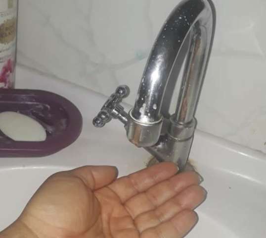 Falta de &aacute;gua tratada se arrasta desde fevereiro em cidade da fronteira