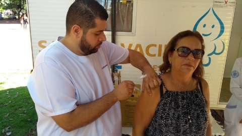 Lista de farm&aacute;cias para vacina&ccedil;&atilde;o contra gripe sobe para 40