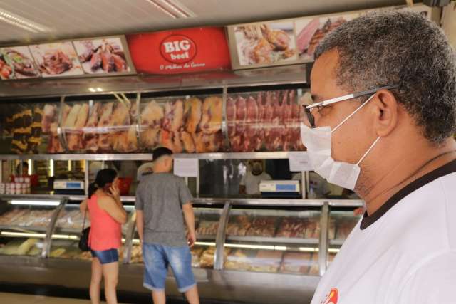 A&ccedil;ougues vendem at&eacute; 50% mais com gente estocando carne para churrasco em casa