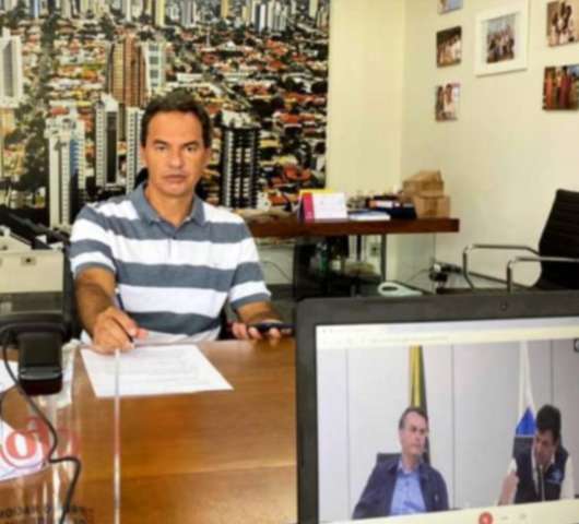 Em confer&ecirc;ncia, ministro elogia medidas de prefeitura contra v&iacute;rus