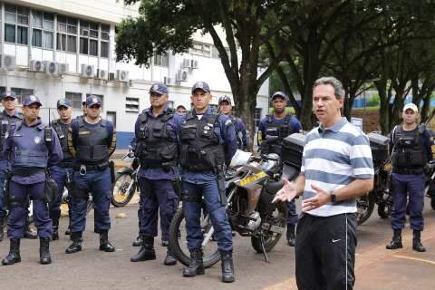 Burlar toque de recolher d&aacute; cadeia, avisa prefeito
