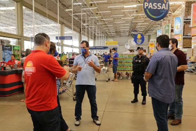 Ap&oacute;s den&uacute;ncias, equipes intensificam fiscaliza&ccedil;&atilde;o em supermercados 