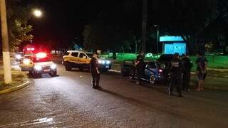 Primeira noite do toque de recolher tem ruas vazias e grande ades&atilde;o do com&eacute;rcio