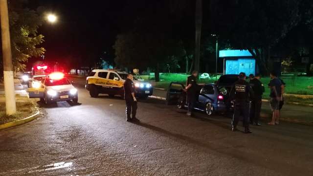 Primeira noite do toque de recolher tem ruas vazias e grande ades&atilde;o do com&eacute;rcio