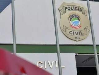PM reconhece rosto de 1 e 2 s&atilde;o presos por furto de 31 &oacute;culos de &oacute;tica