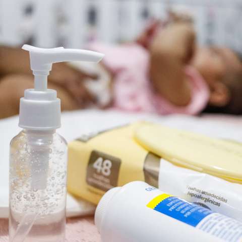 Como se prevenir do coronav&iacute;rus em casa com crian&ccedil;as e beb&ecirc;s?