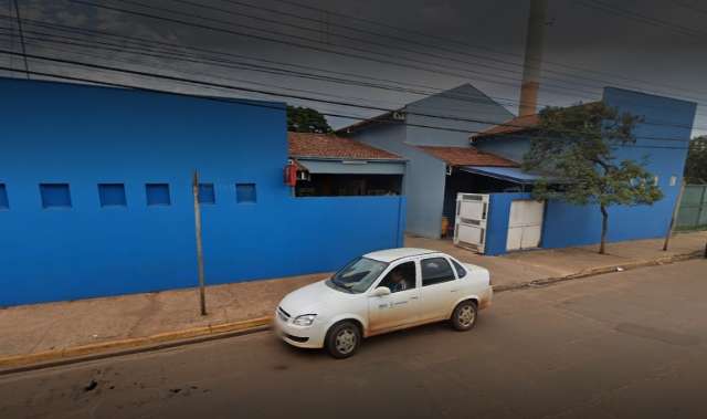 Jovem vai sozinho &agrave; posto e diz que foi baleado durante assalto