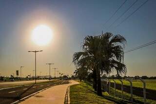 Avenida Duque de Caxias, na região do aeroporto, na manhã desta terça-feira. (Foto: Marcos Maluf)
