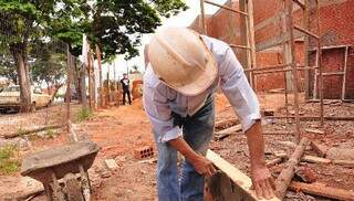 Trabalhador em obra de Campo Grande (Foto: Campo Grande News/Arquivo)