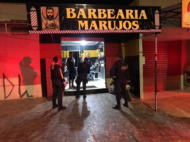 Em mais uma noite, Guarda fecha 9 com&eacute;rcios e orienta moradores na rua