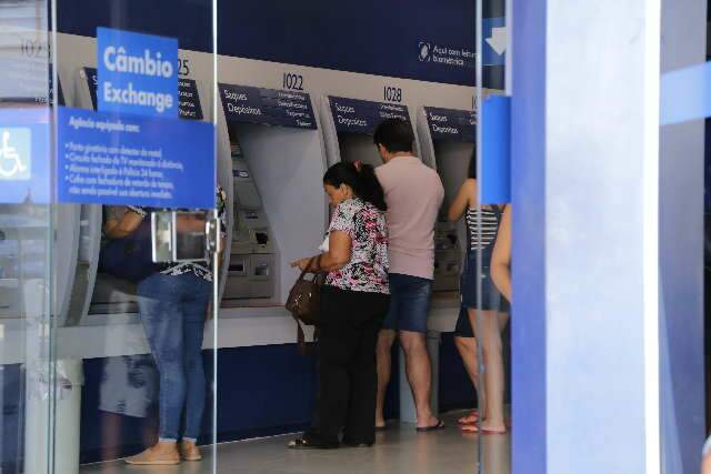 Governo estadual antecipa pagamento e sal&aacute;rios come&ccedil;am a ser liberados dia 31