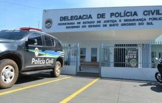 Após denúncia, dono de bar é preso por descumprir quarentena Após denúncia, dono de bar é preso por descumprir quarentena