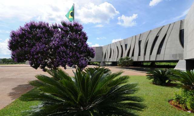 STJ concede regime domiciliar a todos os presos por pens&atilde;o aliment&iacute;cia