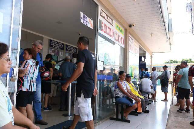 Primeiro sorteio da Mega-Sena em abril pode pagar at&eacute; R$ 4,8 milh&otilde;es 