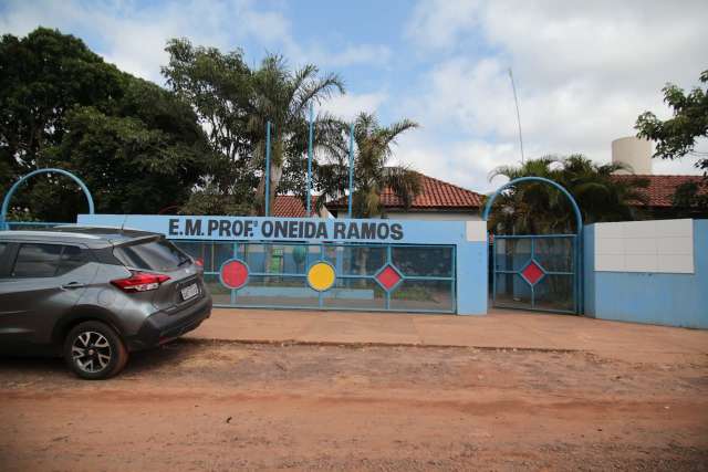 Prefeitura tamb&eacute;m prorroga suspens&atilde;o e aulas voltam no dia 6 de maio