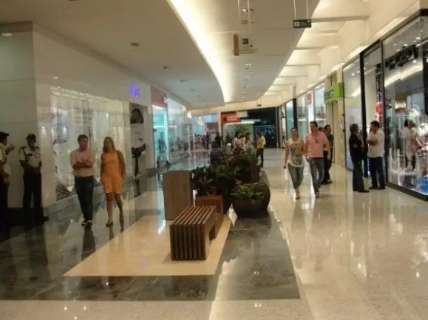 Shoppings e Camelódromo podem continuar com atividades suspensas na Capital