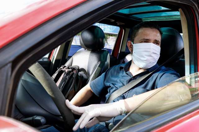 Ficar zanzando de carro por a&iacute; protege algu&eacute;m durante a quarentena?