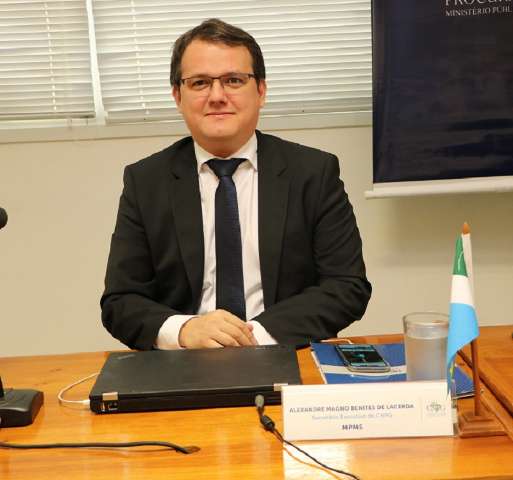Com 88% de votos, Magno encabe&ccedil;a lista tr&iacute;plice da PGJ