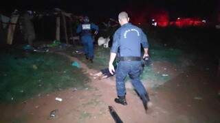 Crime aconteceu em região conhecida como Favelinha e policiais fazem rondas na região. (Foto: Adilson Domingos)
