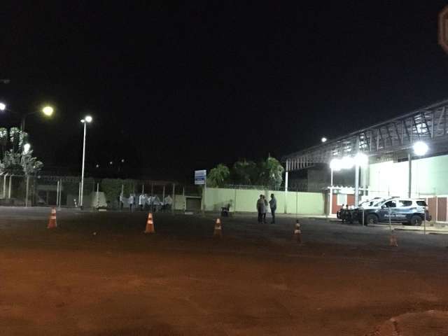 Repatriados da Bol&iacute;via s&atilde;o escoltados de &ocirc;nibus at&eacute; a Capital 