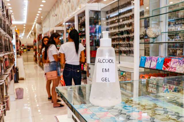 Para quem retorna ao trabalho, orienta&ccedil;&atilde;o &eacute; mudar os h&aacute;bitos na volta para casa