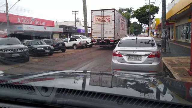 Prefeitura mant&eacute;m aulas suspensas e retoma transporte com restri&ccedil;&otilde;es