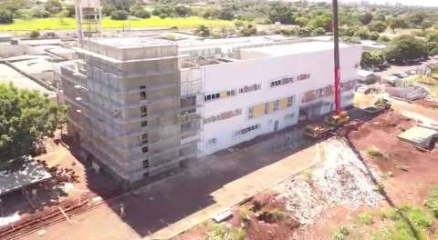 Secretaria tenta antecipar inauguração de hospital com 20 leitos de UTI 