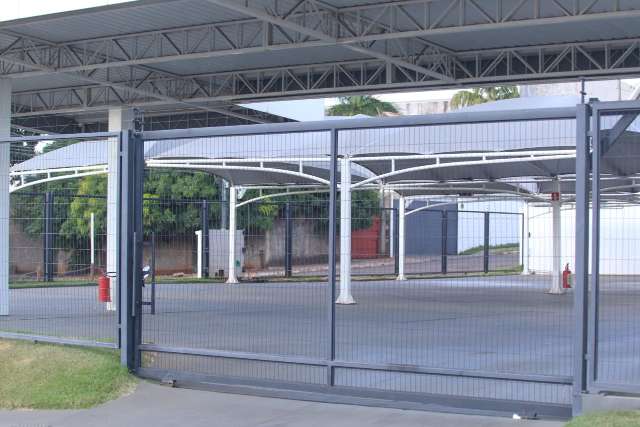 Garagem de carros de luxo fica vazia e levanta suspeita de &ldquo;tombo&rdquo;