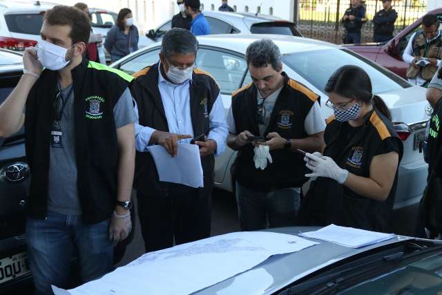 Fiscais organizam opera&ccedil;&atilde;o com carros particulares para cobrir mapa do com&eacute;rcio
