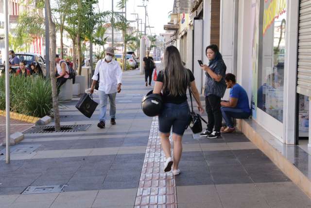 Suspeitas e interna&ccedil;&otilde;es caem, mas sobe para 48 casos de coronav&iacute;rus na Capital