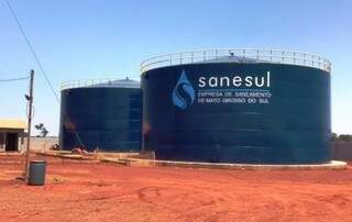 Reservatórios da Sanesul em Dourados; empresa informou que falta água hoje em quase 70 bairros (Foto: Divulgação)