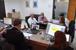 Reunião que decidiu pelo acordo nesta terça-feira (07). (Foto: Divulgação/MPT)