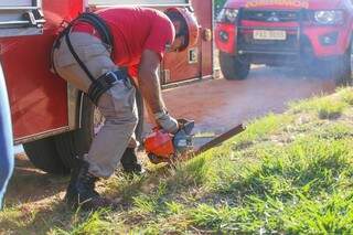 Trabalhador tem parte do corpo soterrado ao cavar fossa no Panorama 