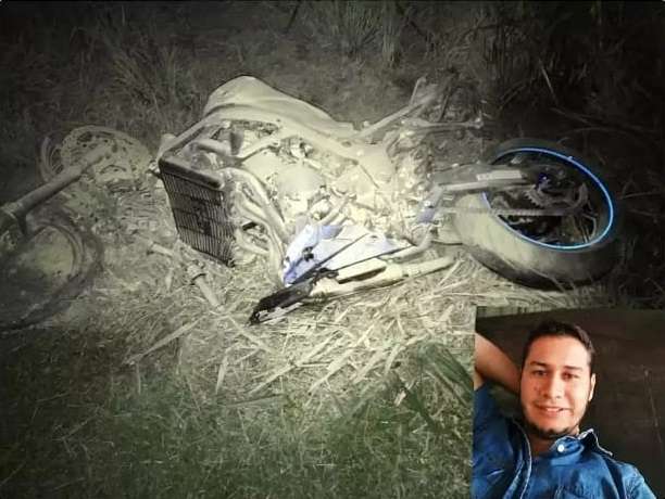 Motociclista bate em traseira de carreta e morre ao dar entrada em hospital