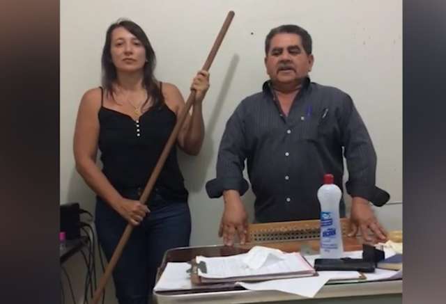 Fiscais gravam amea&ccedil;a de &quot;cacete&quot; a moradores e prefeitura avalia puni&ccedil;&atilde;o